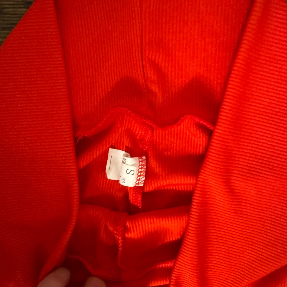 Red Set - Picture 2 of 2